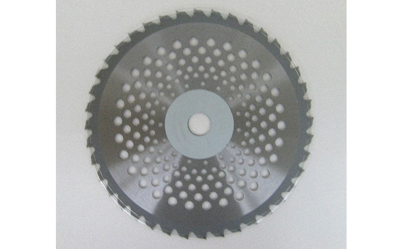 刈払機草刈機2300W 強いやつチップソー付 エンジン 草刈り 岐阜県 池田町