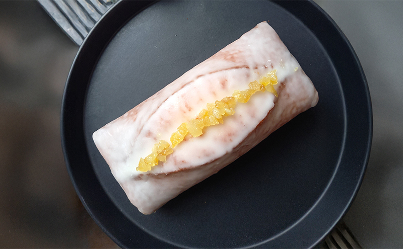 レモンケーキ 【リピーター続出！】レモンピール入りレモンケーキ ホール（冷凍） 食品 コーヒー お菓子 モンキーポッド ケーキ スイーツ カフェ レモン 酸味 甘酸っぱい レモンピール 墨田区 東京都