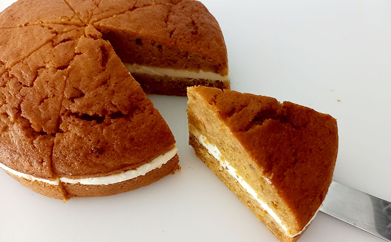 キャロットケーキ 【人気商品！】スパイス香るキャロットケーキ 4個入り（冷凍） 食品 コーヒー お菓子 モンキーポッド ケーキ スイーツ カフェ 人参 チーズ クルミ レーズン 墨田区 東京都