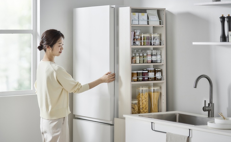 キッチン隙間収納ラック KSRーH180 ホワイト 隙間収納 すきま収納 ラック 18cm キッチンラック スリム キャスター付き ストッカー 収納 おしゃれ パントリー 棚 薄型 冷蔵庫横 洗面所 キッチン収納 アイリスオーヤマ ハイタイプ