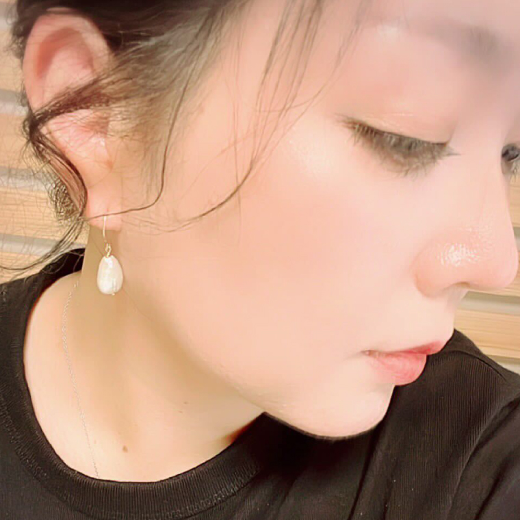 ウォーターパールピアス スティック淡水パール アクセサリー 真珠 おしゃれ シンプル カジュアル ラグジュアリー ジュエリー イエローゴールド 金 鹿嶋市 茨城 おそろい 大人 女性 お出かけ 記念日 アクセ 耳飾り ドロップ スティック モチーフ KBD-22-2