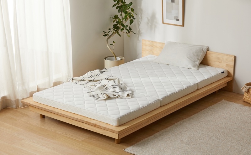 エアリーマットレス HG90R-SD マットレス セミダブル 三つ折り 折りたたみ 9cm 寝返り 通気性 洗える 丸洗い 体圧分散 抗菌 防臭 コンパクト アイリスオーヤマ Airy エアリー