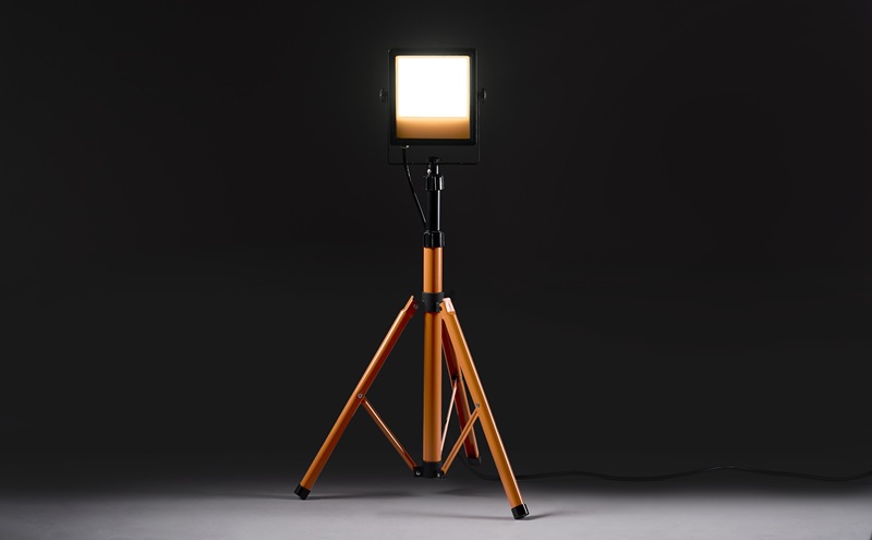 LEDスタンドライト 7500lm LWT-7500ST2 投光器 led 屋外 防水 防雨 防塵 照明 100v 55w led投光器 ledライト 三脚 スタンド 作業灯 LED 夜間 建設 工事 アイリスオーヤマ スタンドライト 7500lm 1灯 LEDライト 照明