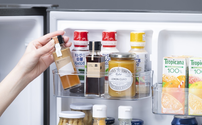 冷凍冷蔵庫 370L 自動製氷機能付 IRSN-I37A-B ブラック 冷蔵庫 370L アイリスオーヤマ 冷凍冷蔵庫 冷凍室が大きい 2段冷凍室 ファン式 自動霜取り 霜取り不要 野菜室 真ん中 急冷モード 右開き 二人暮らし 家庭用 まとめ買い 大凍量