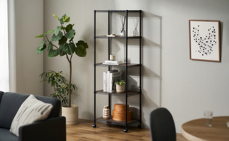 カラーメタルラック ウッドボード付き CMM-55165B ブラック ラック 棚 おしゃれ キャスター キャスター付 収納ラック キッチン ウッドボード付き メタルラック メタル カラーラック 収納 リビング 寝室 かわいい アイリスオーヤマ 幅55