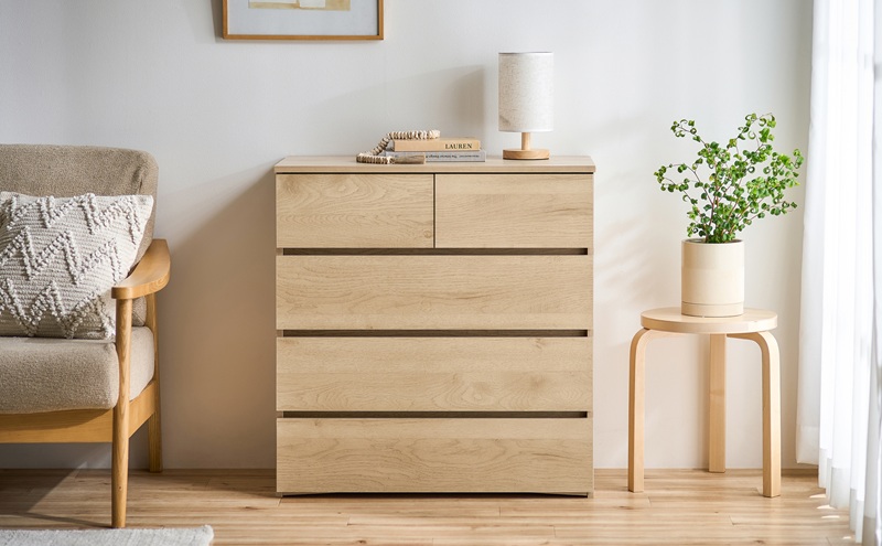 組立簡単ウッドチェスト KKWCー790 ナチュラル チェスト 4段 タンス 箪笥 収納 アイリスオーヤマ ローチェスト 衣装ケース 組み立て簡単 工具不要 引き出し 開閉スムーズ 北欧 おしゃれ シンプル 衣類 服 収納ケース 衣類収納ケース