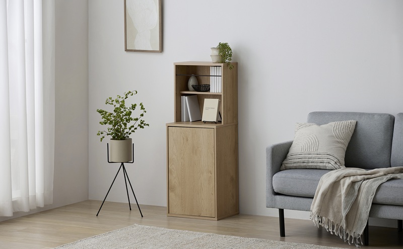 隠せる本棚 HKH-400 ナチュラル/ブラック 本棚 大容量 扉付 幅39.5cm 単行本約200冊 可動棚 棚 グッズ 収納 隠せる収納 本 コミック 漫画 雑誌 絵本 収納棚 漫画棚 コミックラック 文庫本棚 漫画収納 目隠し収納 アイリスオーヤマ HIROBIRO