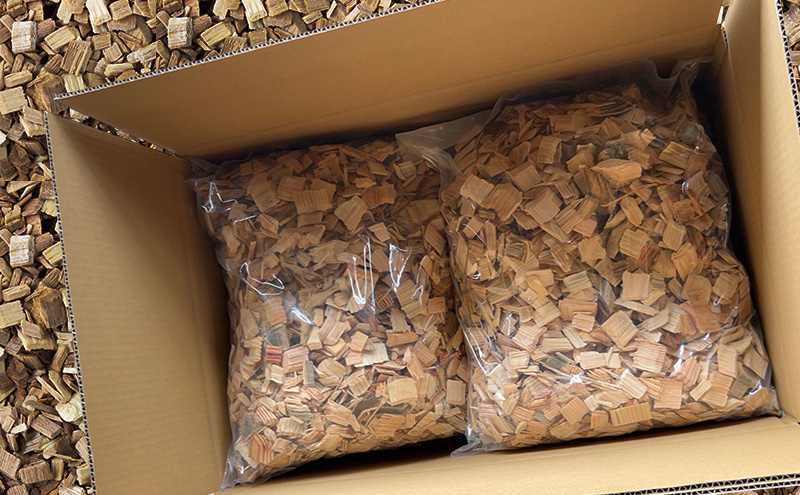 針葉樹 ウッドチップ 約80L (約20L×4袋)  スギ ヒノキ 杉 檜 アウトドア キャンプ