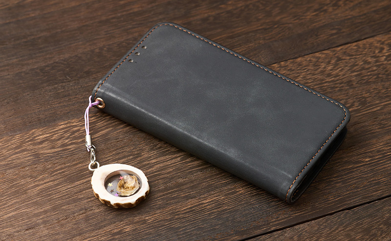 鹿角と牡蠣のストラップ 1個 [ 鹿 鹿角 ストラップ 牡蠣殻 牡蠣 雑貨 小物 お土産 プレゼント ギフト ハンドメイド 自然素材 北海道 厚岸町 ]