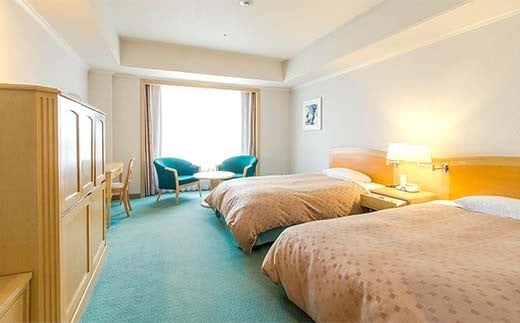 石川県加賀市 ふるさと納税返礼品 ホテルアローレ宿泊＆片山津ゴルフ倶楽部ご利用パック スタンダードツイン平日1泊2日（2名様分）旅行 トラベル 宿泊券 旅行券 トラベル F6P-2900