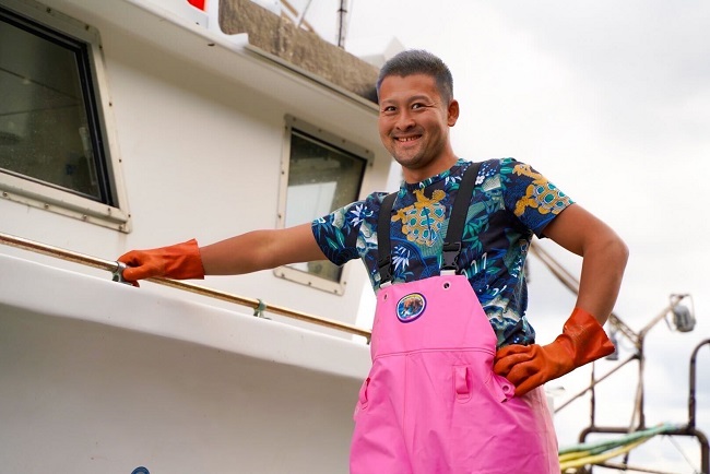 秋田県 金浦産 サザエの柔らか煮 80g×3パック えっこ船長の漁師飯 加工品 魚介 おかず 珍味 サザエ うま煮