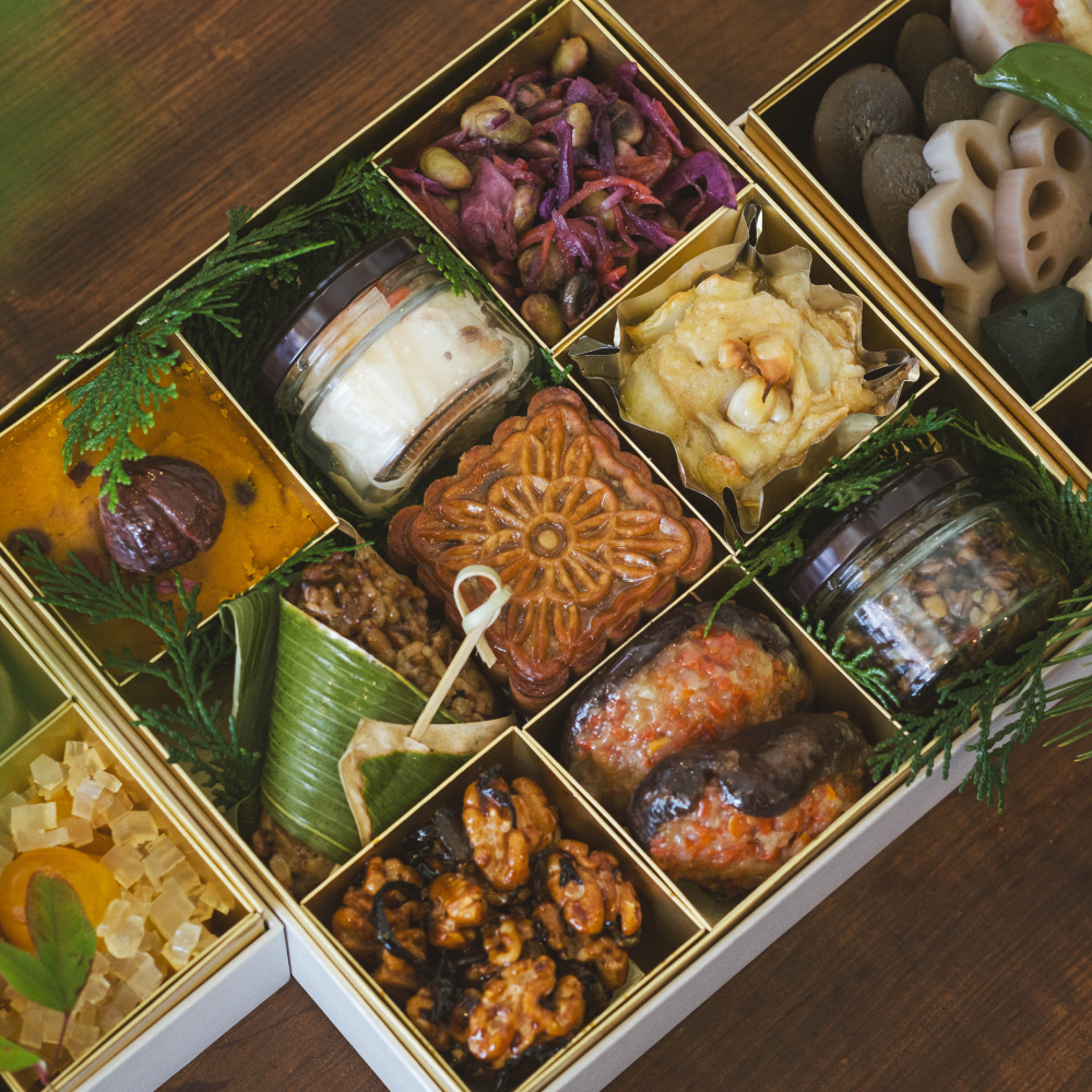 129-3 【年内配送12月15日入金まで】繕おせち2026｜おせち 3段重 2～3人前 ヴィーガン おせち料理 新春 スイーツ 菜食 プラントベース オーガニック 26品 冷蔵 盛付済 解凍不要 野菜 お節 正月 お正月 迎春 年内発送 年末年始 お取り寄せ グルメ within2025