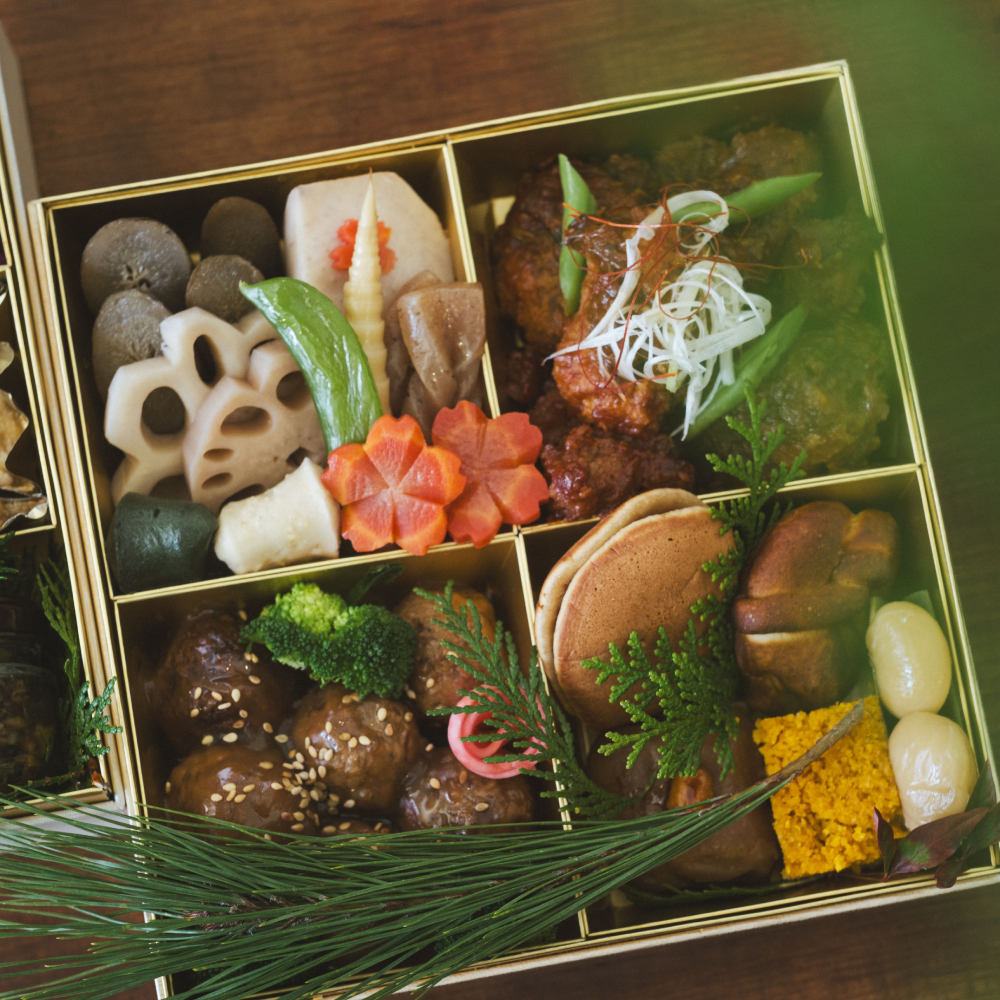 129-3 【年内配送12月15日入金まで】繕おせち2026｜おせち 3段重 2～3人前 ヴィーガン おせち料理 新春 スイーツ 菜食 プラントベース オーガニック 26品 冷蔵 盛付済 解凍不要 野菜 お節 正月 お正月 迎春 年内発送 年末年始 お取り寄せ グルメ within2025