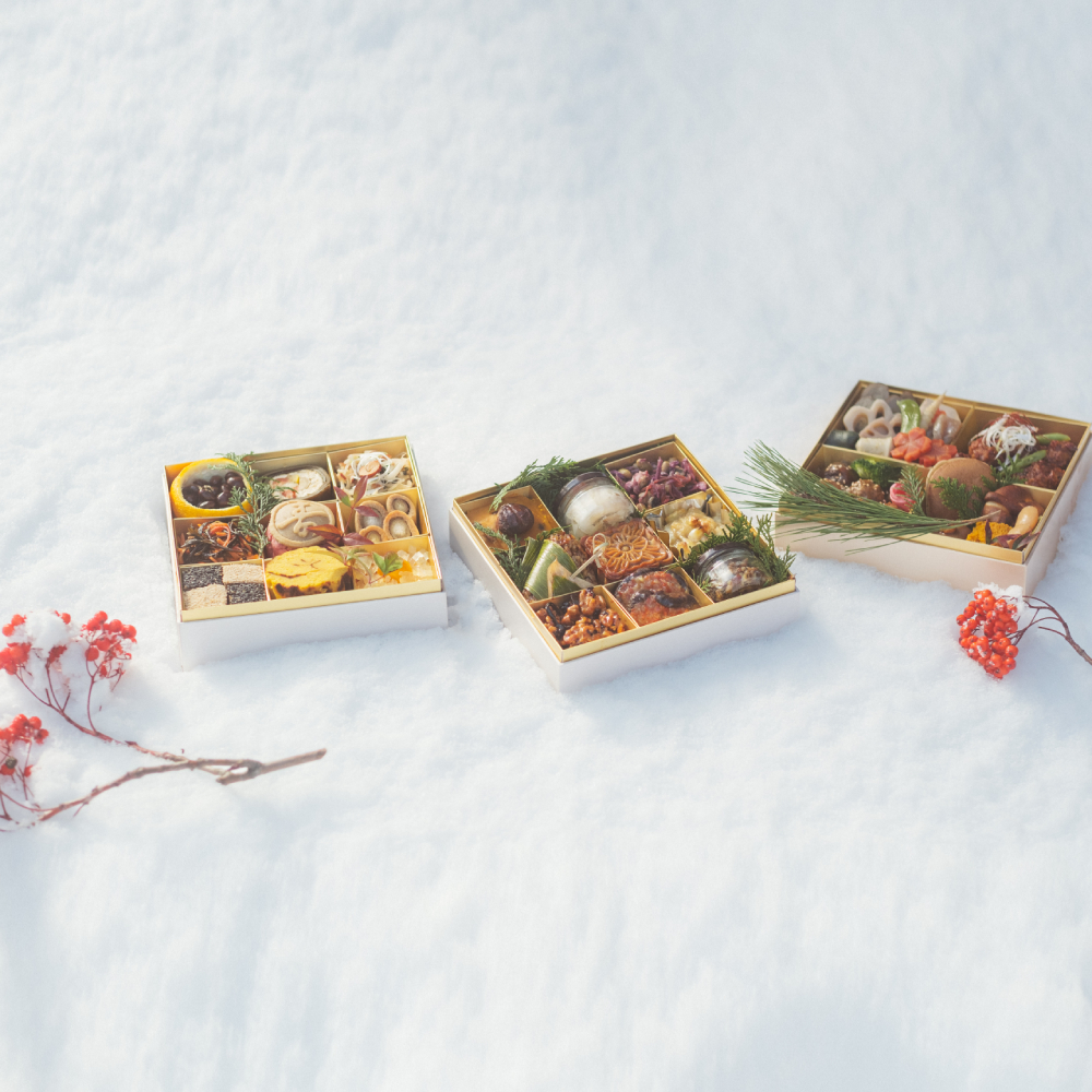 129-3 【年内配送12月15日入金まで】繕おせち2026｜おせち 3段重 2～3人前 ヴィーガン おせち料理 新春 スイーツ 菜食 プラントベース オーガニック 26品 冷蔵 盛付済 解凍不要 野菜 お節 正月 お正月 迎春 年内発送 年末年始 お取り寄せ グルメ within2025