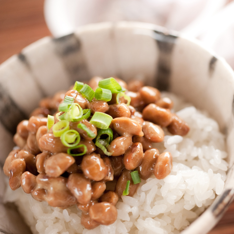 自然栽培納豆　納豆の聖地「金砂郷」の職人ひとつひとつ仕込む甘味と旨味の際立つ鹿嶋在来大豆納豆（KW-9）
