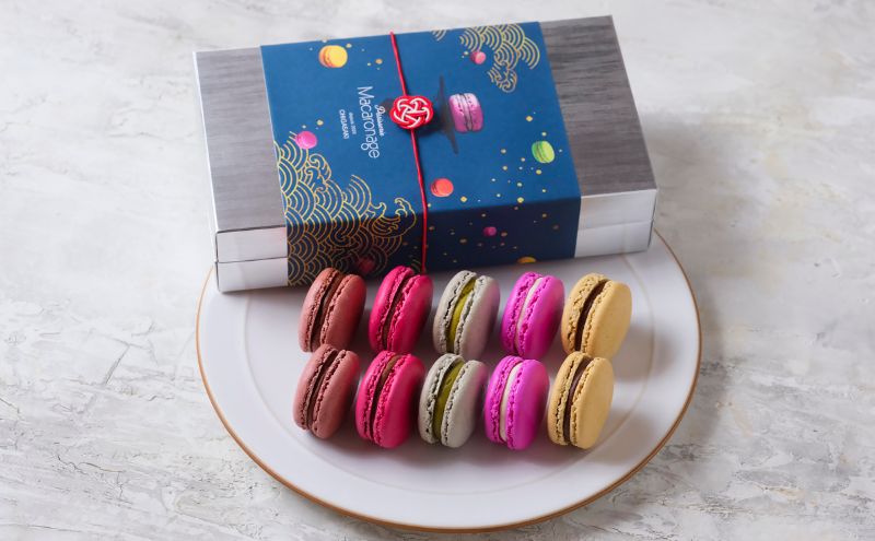 完熟茅ヶ崎マカロン 10個入り お菓子 スイーツ 洋菓子 ショコラ ショコラフロマージュ ピスタチオ あまおうヴァニーユ 沖縄ロイヤルミルクティ 化粧箱入り