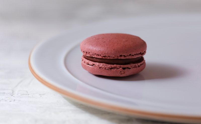 完熟茅ヶ崎マカロン 10個入り お菓子 スイーツ 洋菓子 ショコラ ショコラフロマージュ ピスタチオ あまおうヴァニーユ 沖縄ロイヤルミルクティ 化粧箱入り