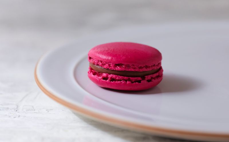 完熟茅ヶ崎マカロン 5個入り お菓子 スイーツ 洋菓子 ショコラ ショコラフロマージュ ピスタチオ あまおうヴァニーユ 沖縄ロイヤルミルクティ 化粧箱入り