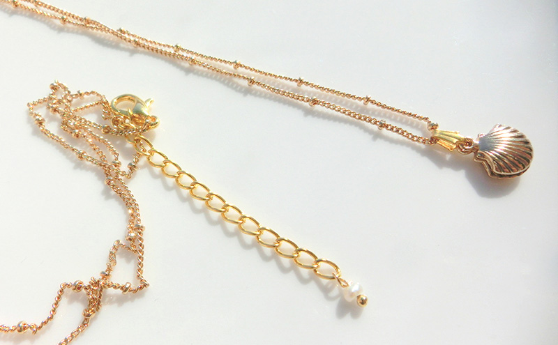 scallop long necklace ネックレス アクセサリー 貝殻 1個 【海 ゴールド  ロングチェーン シンプル 貝 パール 可愛い ハンドメイド 手作り  職人 上品 大人な雰囲気 ギフト プレゼント ラッピング 結婚式 普段使い】