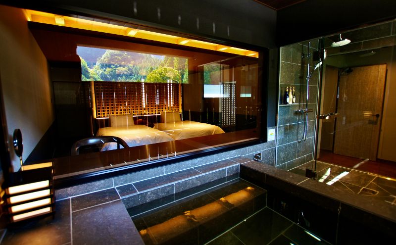 伊賀のかくれ宿 赤目温泉隠れの湯 対泉閣で使える　30,000円分宿泊ギフト券（赤目四十八滝招待券〈夜間ライトアップも楽しめる2名様分〉付き）