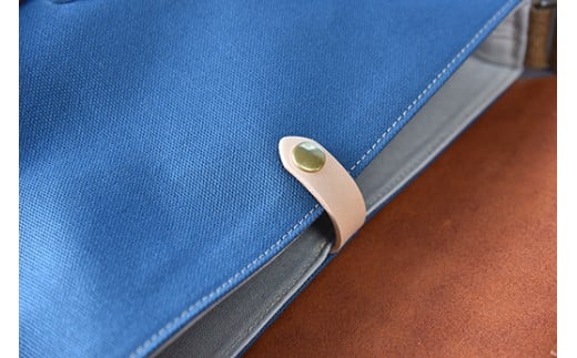 近江牛レザーと地産帆布で作ったショルダーバッグ　びわ湖ブルー　Lサイズ【CC41W】