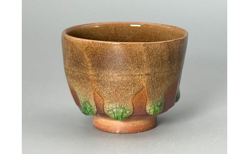 虫明焼 灰釉貫入面取ぐい呑(ヒスイ、黒井博史 作) 工芸品 食器 酒器 ぐい呑