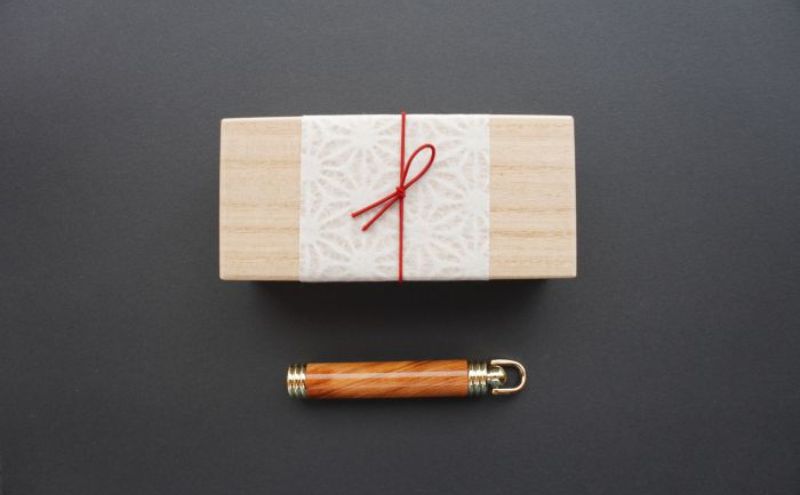 天然屋久杉芯ケース〈文具 文房具 芯 シャーペン 誕生日 プレゼント 木軸 記念品 記念高級 高級文具 就職 祝い 雑貨 工芸品〉