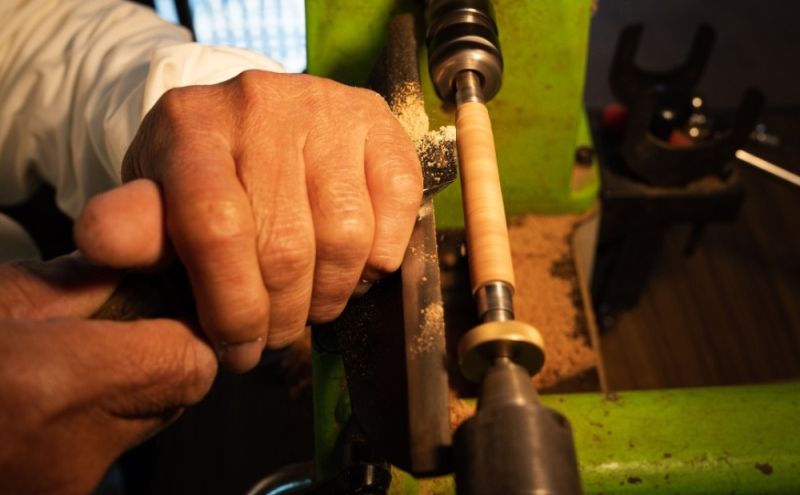 天然屋久杉芯ケース〈文具 文房具 芯 シャーペン 誕生日 プレゼント 木軸 記念品 記念高級 高級文具 就職 祝い 雑貨 工芸品〉