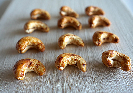 YASUKE NUTS！（100g）と燻製ピスタチオ（35g）【DE06W】