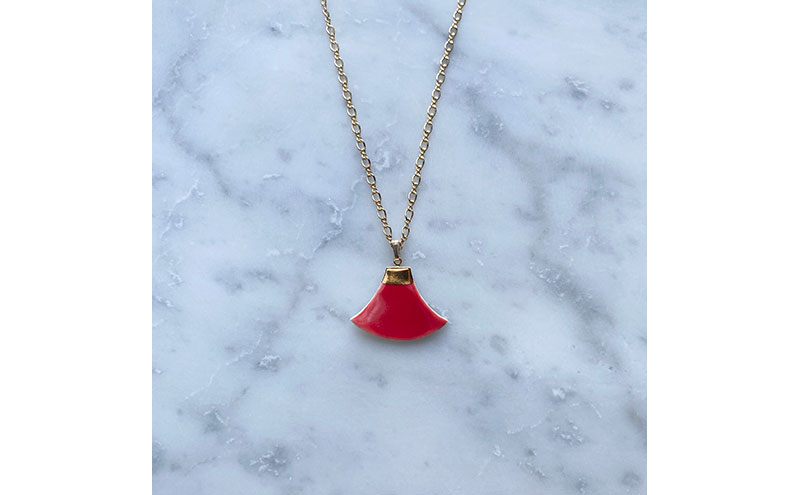 茅ヶ崎市 湘南 陶磁器 上品 かわいい レディース ギフト プレゼント 誕生日 母の日 お祝い サマーギフト ゴールド 金 アート アクセサリー Artopus.SHONAN ネックレス 富士