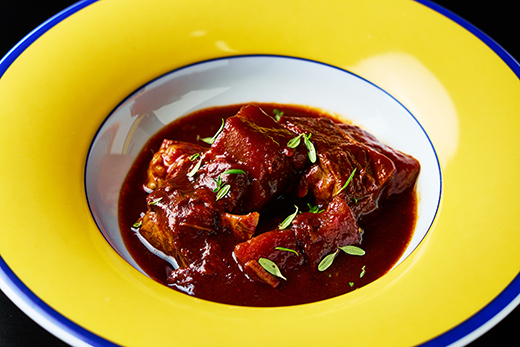 A5等級 未経産雌限定 特撰近江牛 角切り 500g 煮込み用【FO13W】