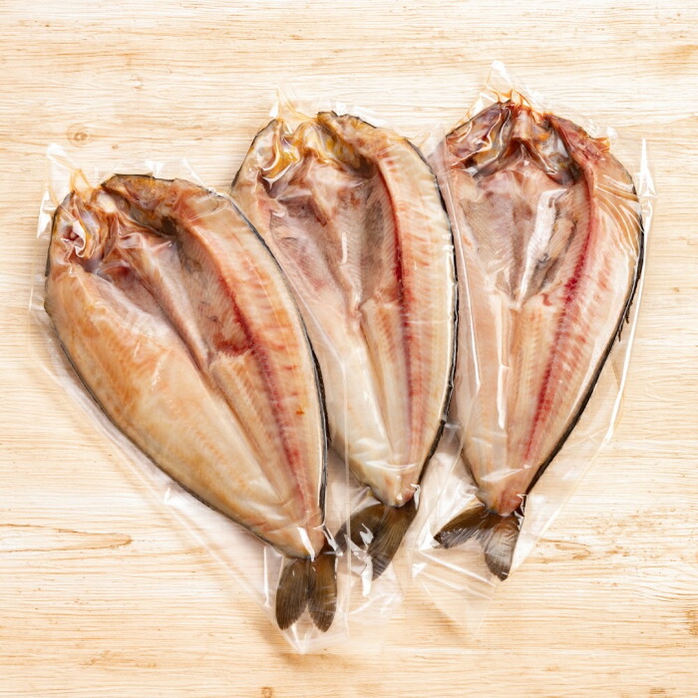 14-241 【ホワイトデー】【低温熟成乾燥】特大真ほっけ開き3枚