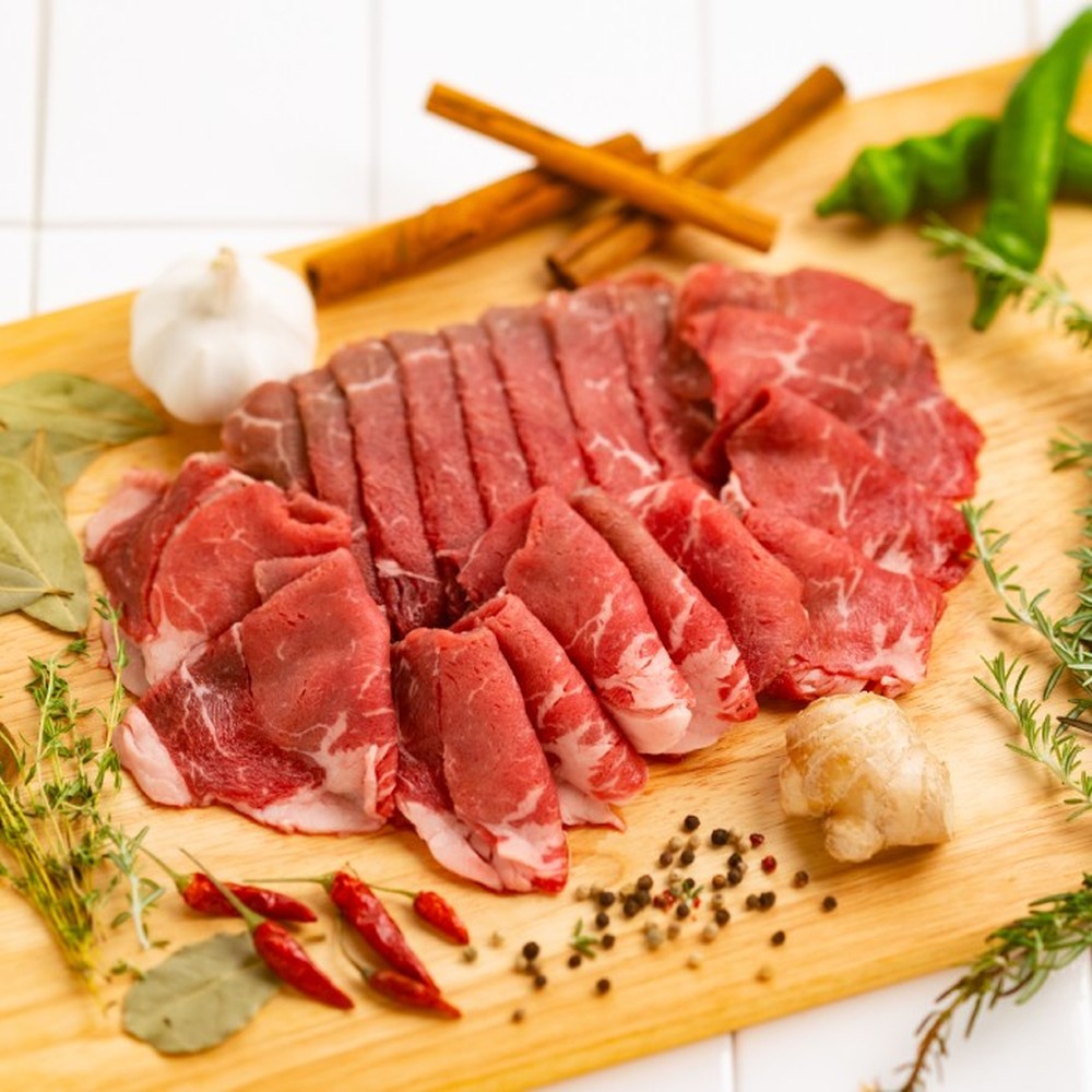 15-382 【ホワイトデー】北海道ハーブ牛切り落とし(550g)