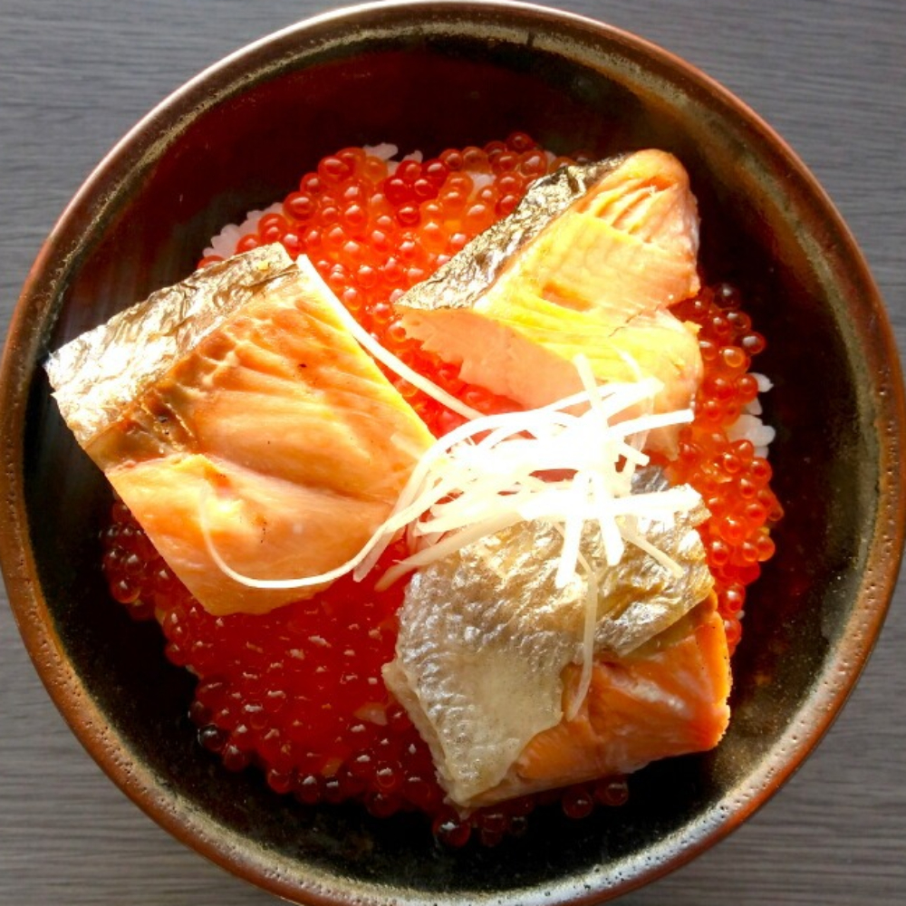 20-310 【バレンタインデー】塩紅鮭姿切身＆ますいくら醤油漬けセット