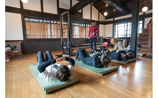 はちたび「八幡堀の魅力を歩いて体感する旅」（ピラティス×ノルディックウォーキング）【HP01W】