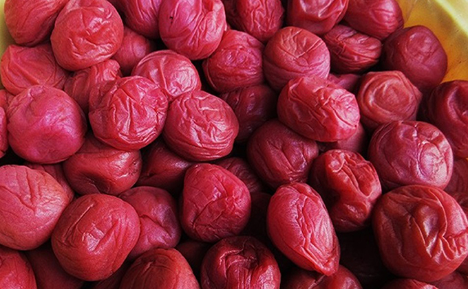 福井の紅映梅のすっぱい梅干し　プラ容器入り（400ｇ）　甘くない梅干し 