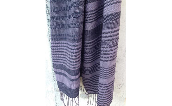 ito to iro 手染め・手織り仕上「ストール」 ゴバイシグレー×ブラック・変化織り（大判）A 冬物 ファッション小物 