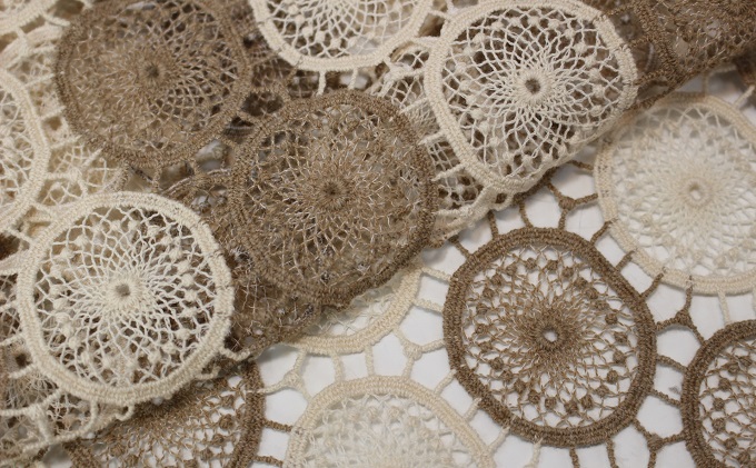 スカーフ 屋久杉染 エンブロイスカーフ アリウム ベージュ 雑貨 日用品 ファッション 織物 染物 工房夢細工 