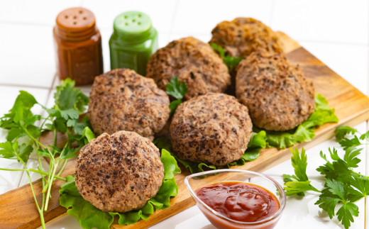 13-91 【年内配送12月8日入金まで】オホーツクはまなす牛ハンバーグステーキセット within2025