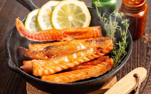 15-355 【年内配送12月15日入金まで】一夜干しサーモンハラスみりん　5袋セット within2025