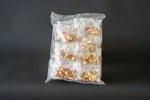 愛知県碧南市のふるさと納税 無塩 素焼き 4種 ミックス ナッツ 1kg 小分け 25g × 40袋 単品 焙煎 アーモンド カシュー くるみ マカダミア 甘さ 鉄 たんぱく質 ビタミンC おやつ シュクレナッツ sucre nuts 愛知県 碧南市 送料無料 H059-145