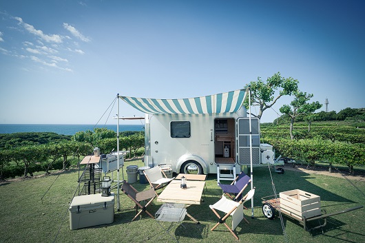 キャンピングトレーラー X-cabin300 スペシャル パッケージ