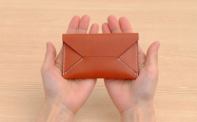 牛革　レター型名刺入れ　ブラウン