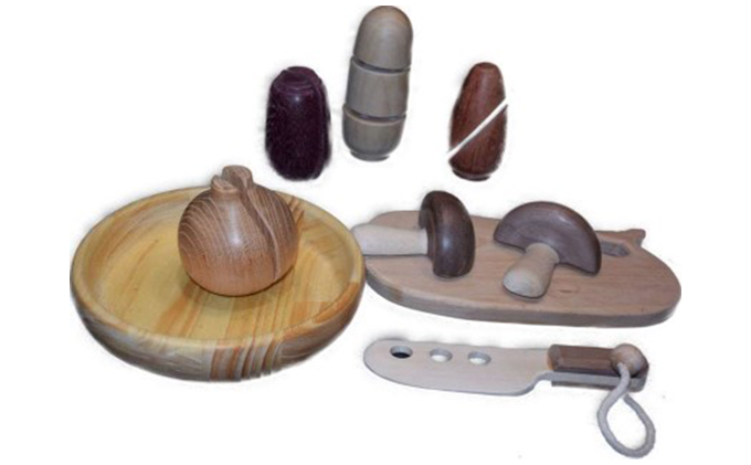 手作り木のおもちゃ　ザックリ切れるお野菜セット 玩具 工芸品 手づくり木のおもちゃ 