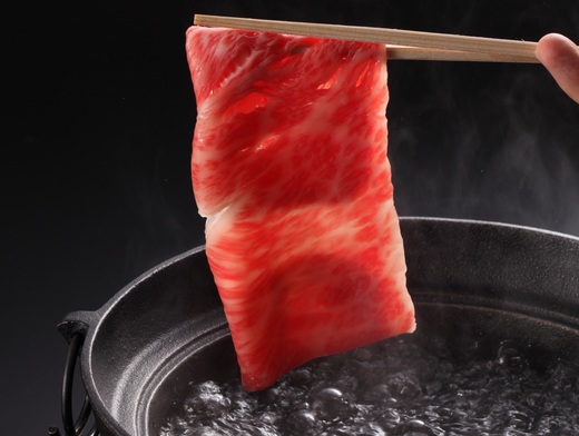 【12月発送分】極上近江牛すき焼き・しゃぶしゃぶ用　モモ【800g】【CB04W-12m】