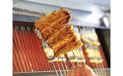 山梨県市川三郷町のふるさと納税 【中央市共通返礼品】国産うなぎ関東風蒲焼き・白焼き食べ比べセット 計 約520g [5839-1510]