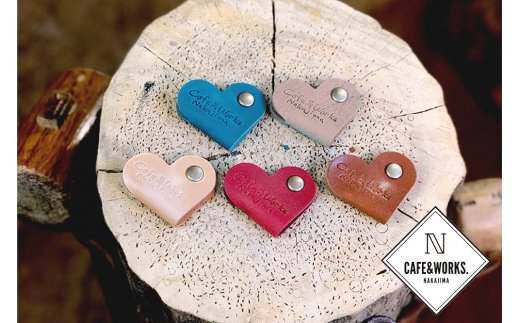 11-175 【年内配送12月15日入金まで】レザークラフト：本革ケーブルクリップ（ハート）５色セット within2025
