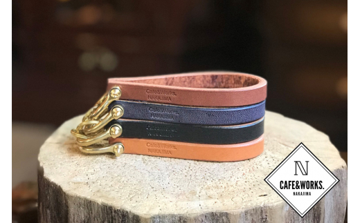 11-153 【年内配送12月15日入金まで】レザークラフト：真鍮シャックル本革レザーキーホルダー（ブラック） within2025