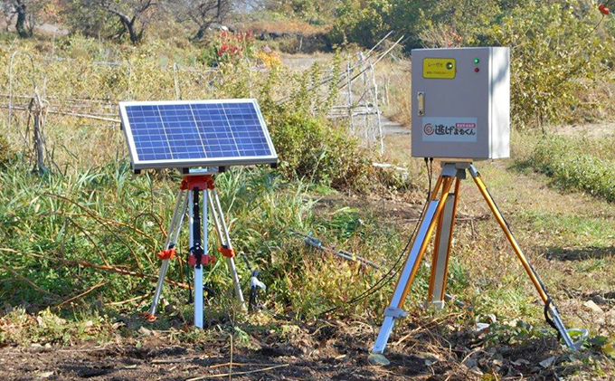 動物撃退器 逃げまるくん OSK-02 太陽光パネル仕様 害獣撃退装置 害獣対策器 動物撃退 害獣 害獣対策 侵入防止 動物よけ 害獣用 レーザー 罠 宮城 宮城県 岩沼市