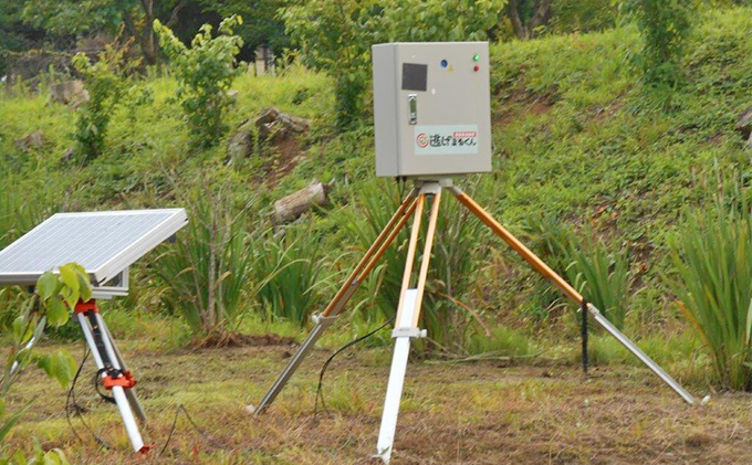 動物撃退器 逃げまるくん OSK-02 太陽光パネル仕様 害獣撃退装置 害獣対策器 動物撃退 害獣 害獣対策 侵入防止 動物よけ 害獣用 レーザー 罠 宮城 宮城県 岩沼市